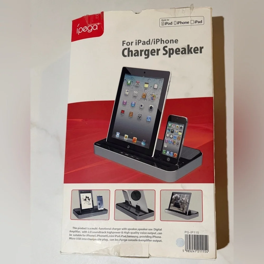 iPega Charger Speaker Dock in Black and silver